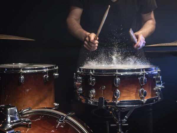 Loja de instrumentos musicais: conheça os instrumentos de percussão