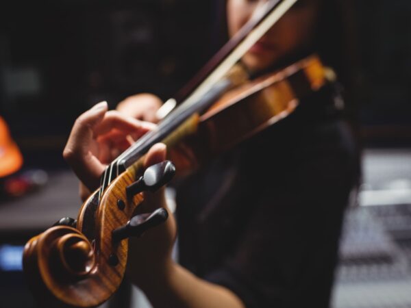 Instrumento de corda: 3 tipos de violinos que você precisa conhecer