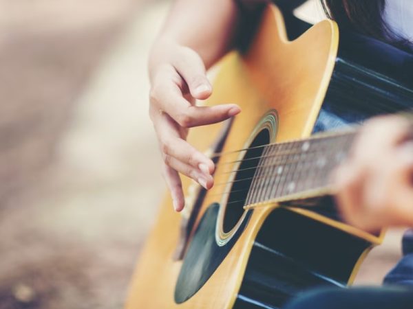 Conheça o diferencial de um violão acústico