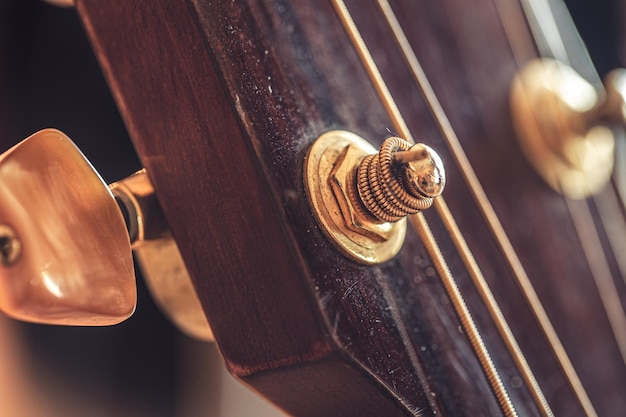 Harmonia das Cordas: Dicas de Encordoamento para Violão, Contrabaixo e Cavaquinho